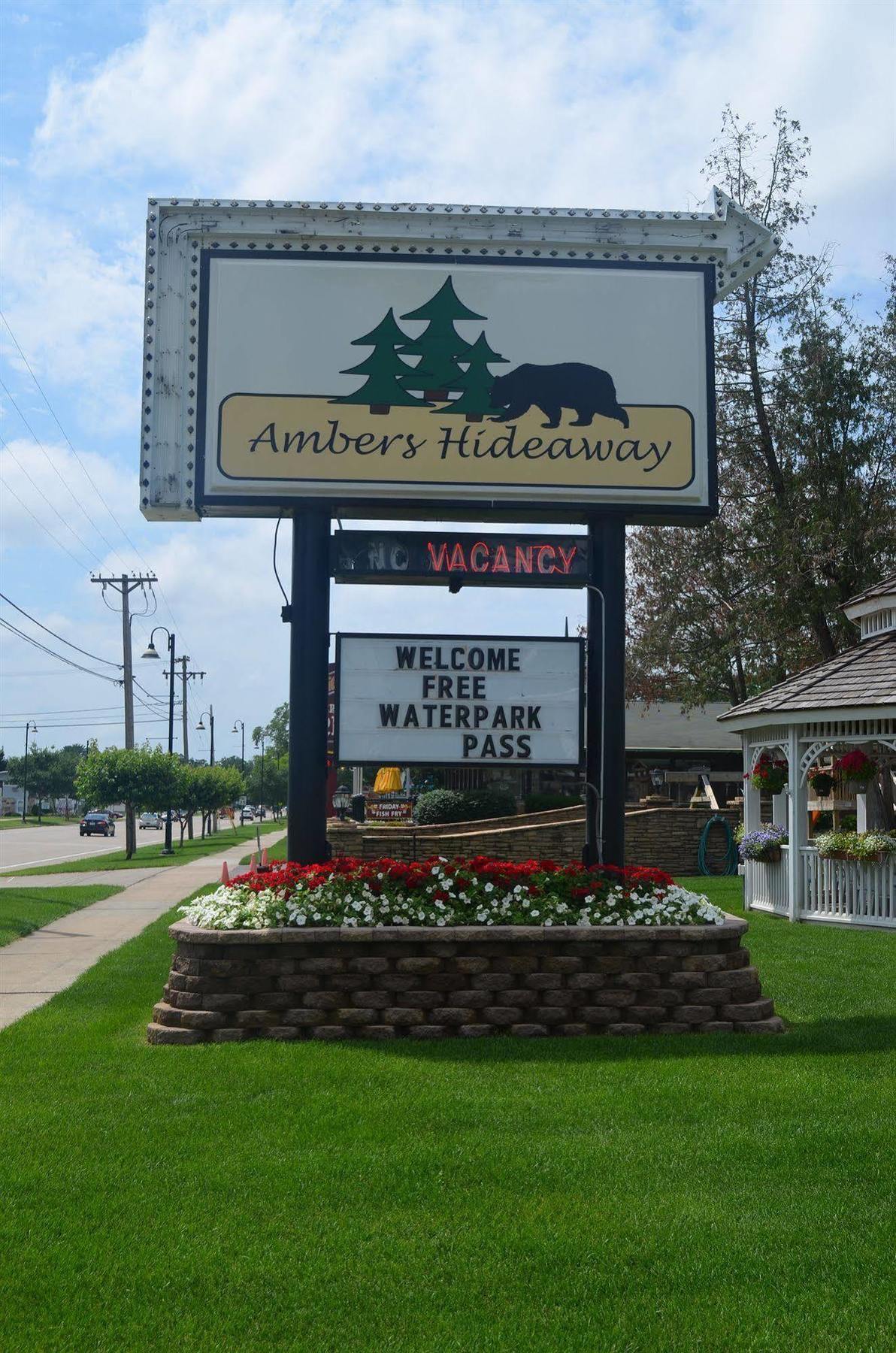 Amber'S Inn And Suites Wisconsin Dells Exteriér fotografie