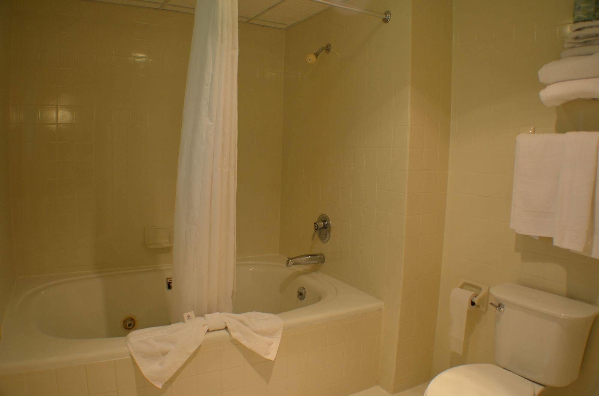 Amber'S Inn And Suites Wisconsin Dells Exteriér fotografie